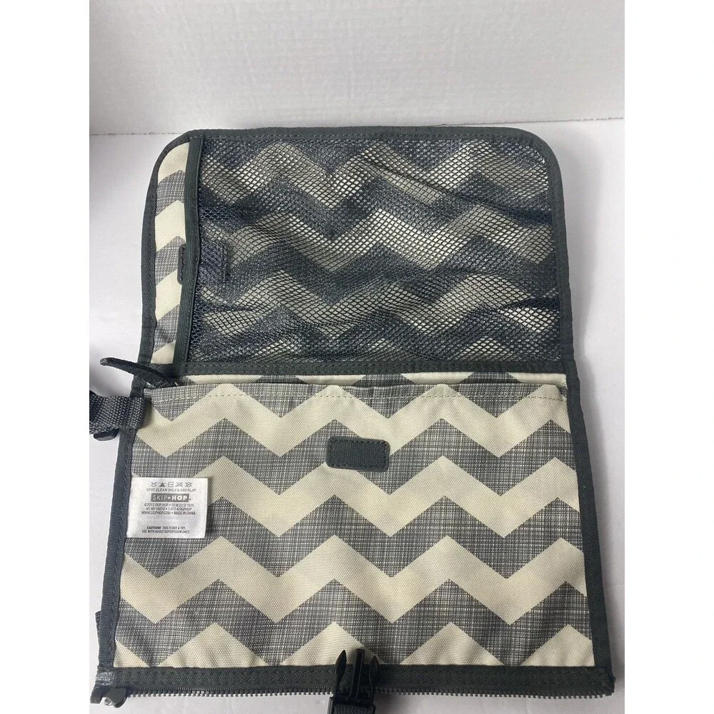 Skip Hop Messenger Diaper Bag Side Pouch Stroller Straps White-Grey-NO MAT